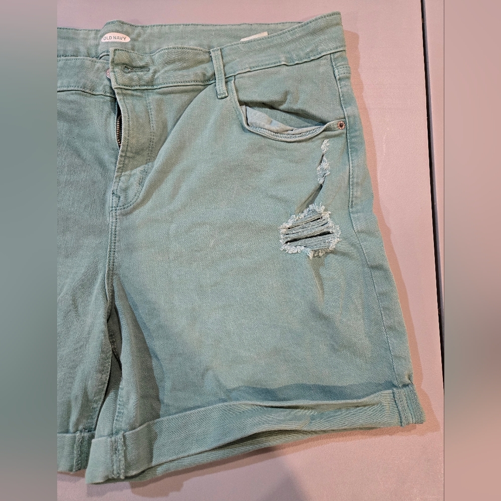 Old Navy Distressed Mint Jean Shorts (7c1) - Picture 3 of 6